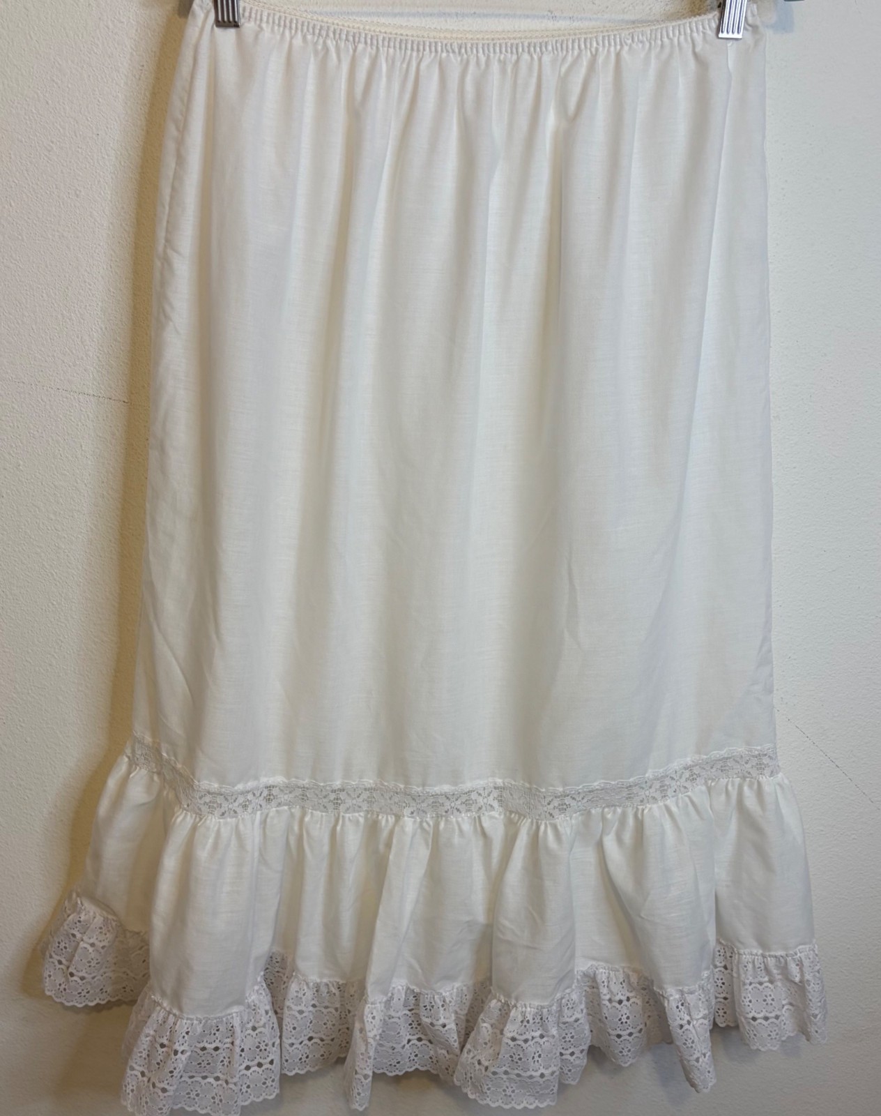 Vintage FORTUNE USA Eyelet Lace Midi Long Ruffle Slip Skirt Size 18/20 White