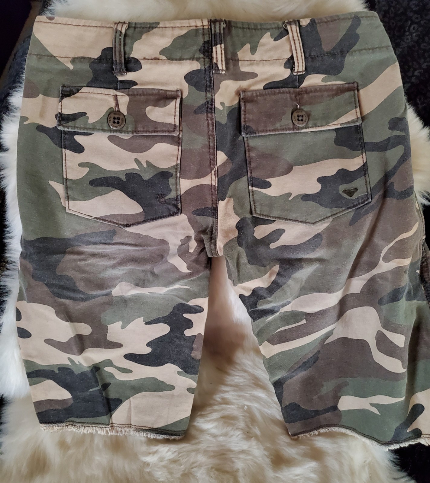 Roxy Vintage Y2K Womens Army Camo Cargo Bermuda Shorts Skater Grunge Size 7