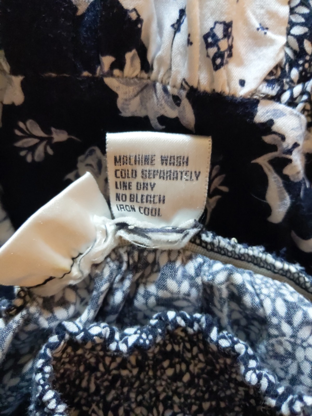Vintage Capacity Skirt Women’s Navy Tiered Floral Print Elastic Waist Size Med
