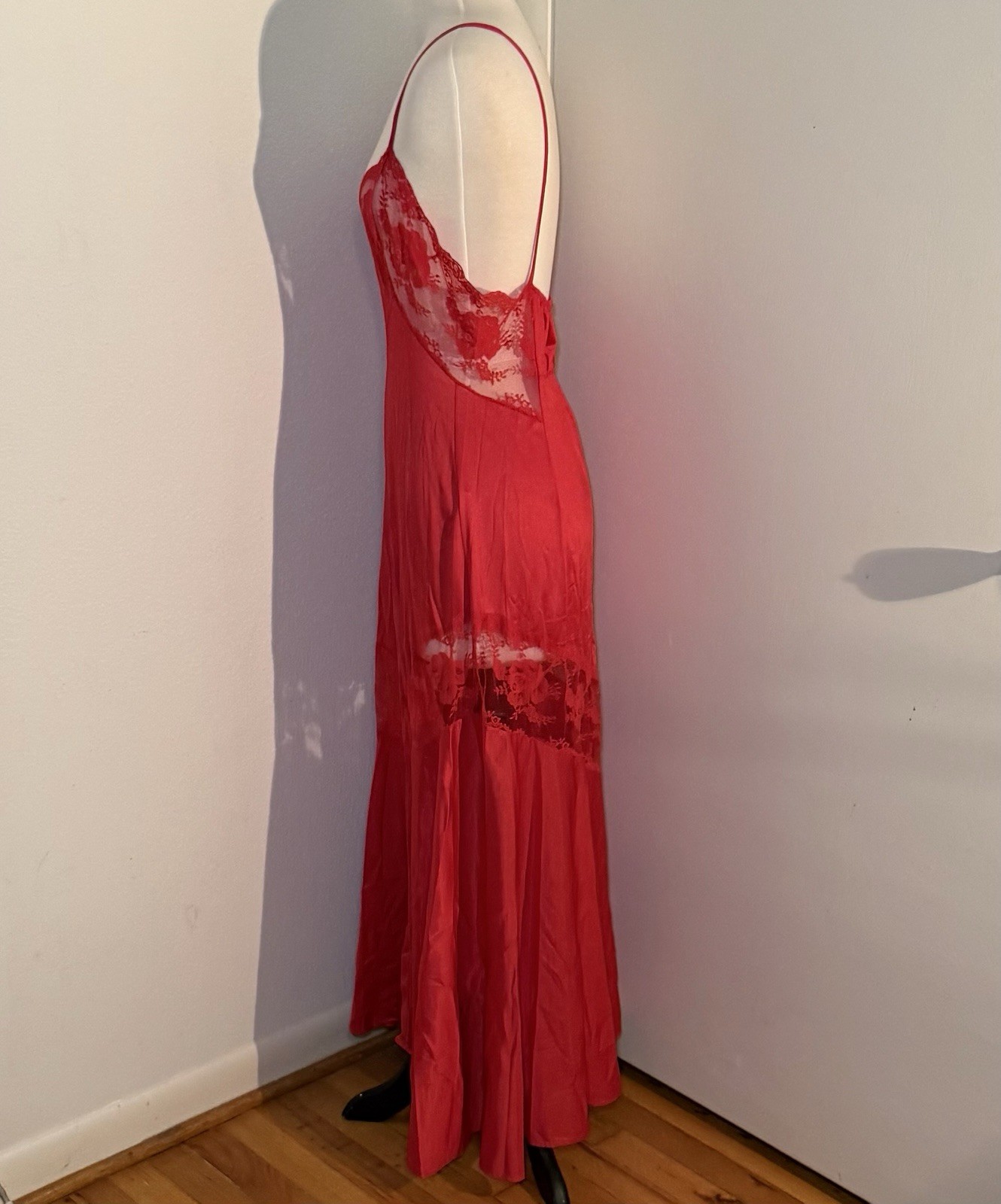 VTG 80’s Red Satin Nylon & Lace Nightgown Maxi Full Sweep Flare Thin Strap MED