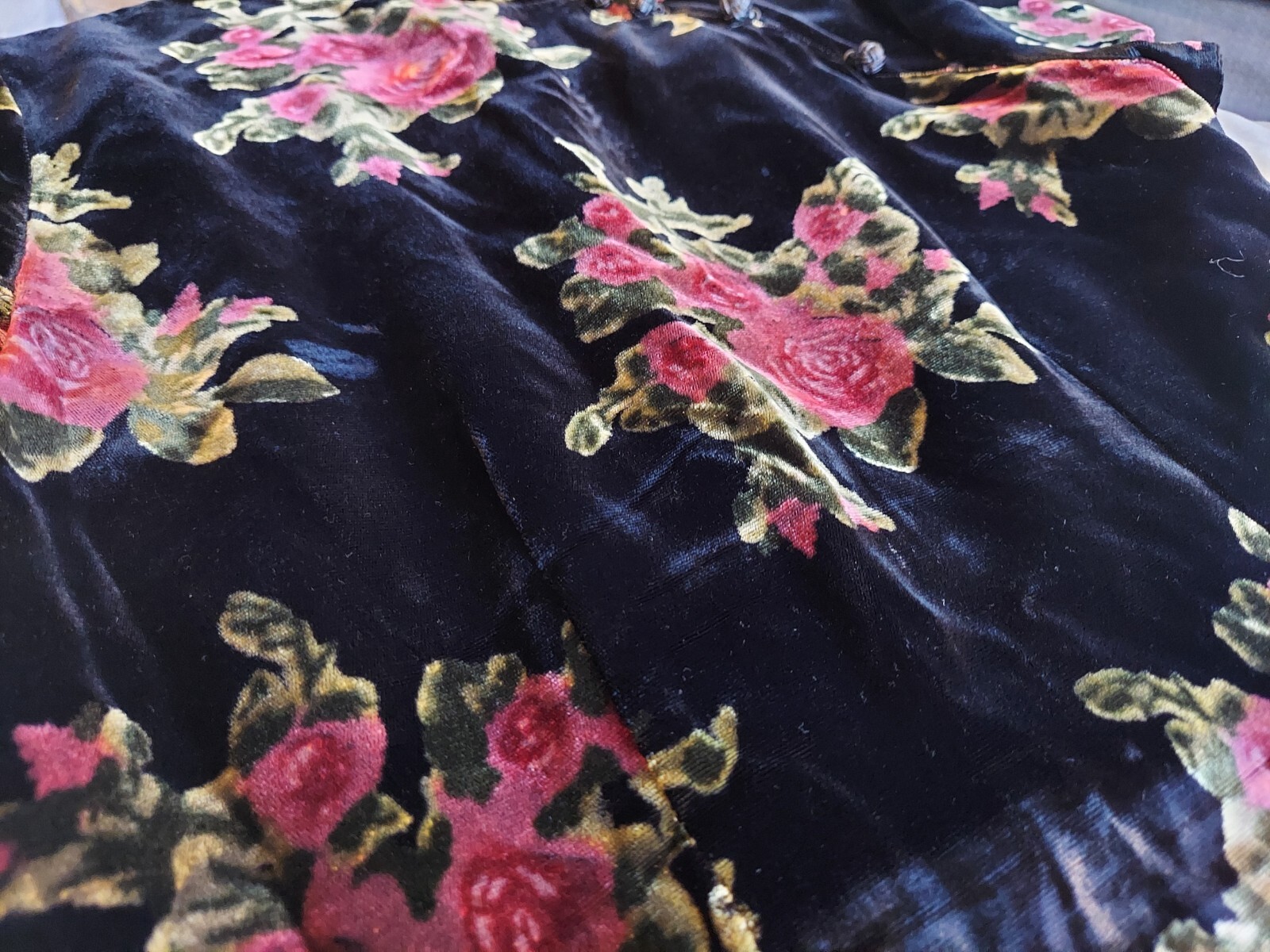Vtg Long Black Floral Velvet Cheongsam Short Sleeved Sz 6 Erika Eriksson