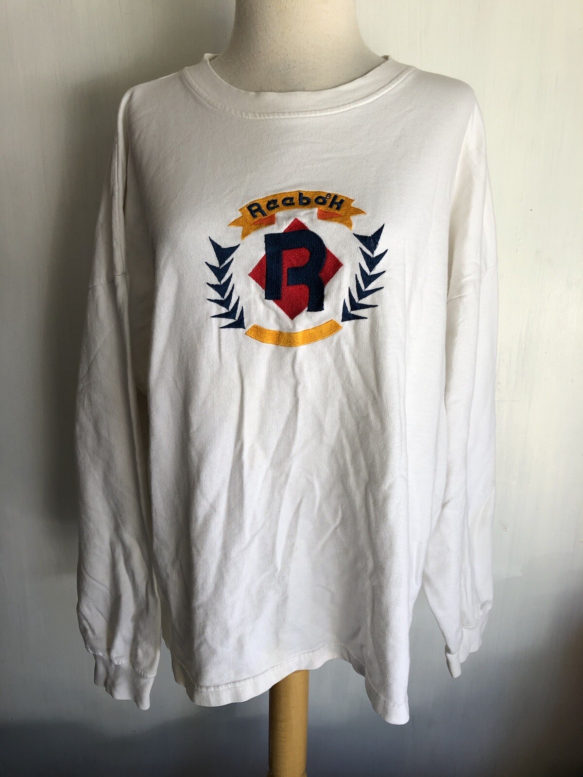 REEBOK Official Women’s Vintage 90s Long Sleeve Oversized Boxy Crest T-Shirt XL