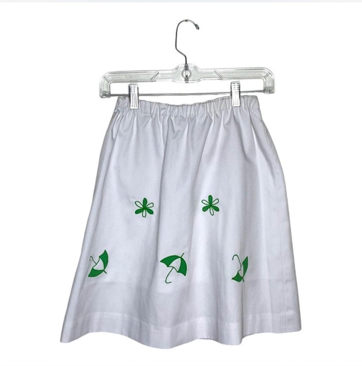 VTG Deadstock Leon Levin White Pinafore Skirt Green Umbrella Flower Stitching 6