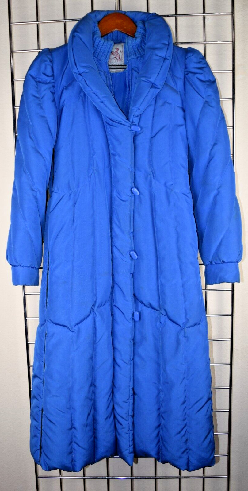 Vintage Puffer Coat The Waters Edge Size XS 70s Duck Down Shimmery Blue Quilted