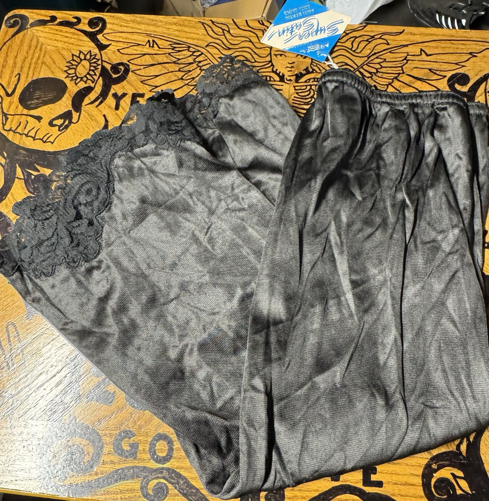 VINTAGE SUPER SATIN BY VINCENT HALF SLIP WITH LACE . BLACK. DUPONT ANTRON lll