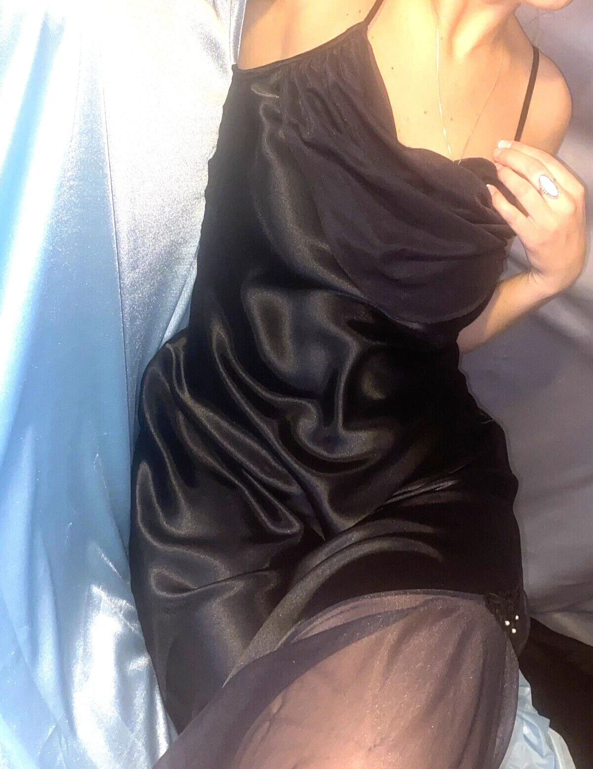 VTG SATIN LIQUID SHINY DRAPE NWT 80S NEGLIGEE HOLLYWOOD GLITZ M EMBELLISHED