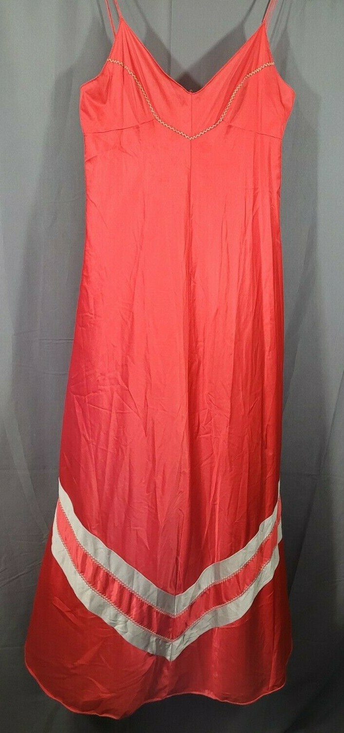 Vtg Vassarette „Underneath it All” Silky USA Antron III Nylon Lingerie Size 7