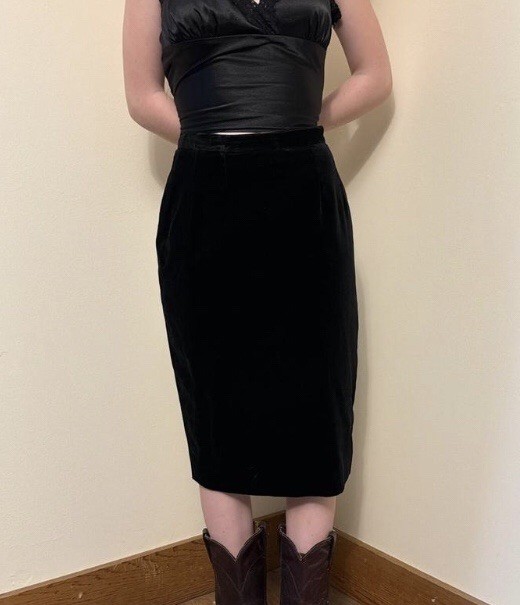 Vintage Guy Laroche Black Velvet Pencil Skirt XXS XS Goth Retro Designer France