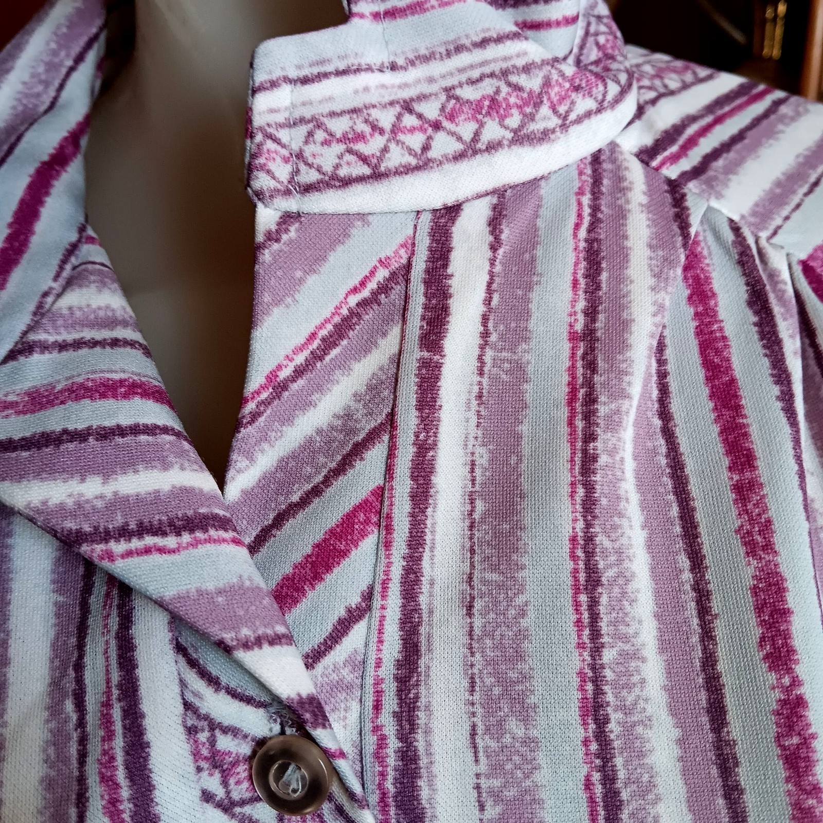 True Vintage Top 10 Medium 1970s Purple Polyester Striped Collared Ko Ko Knits