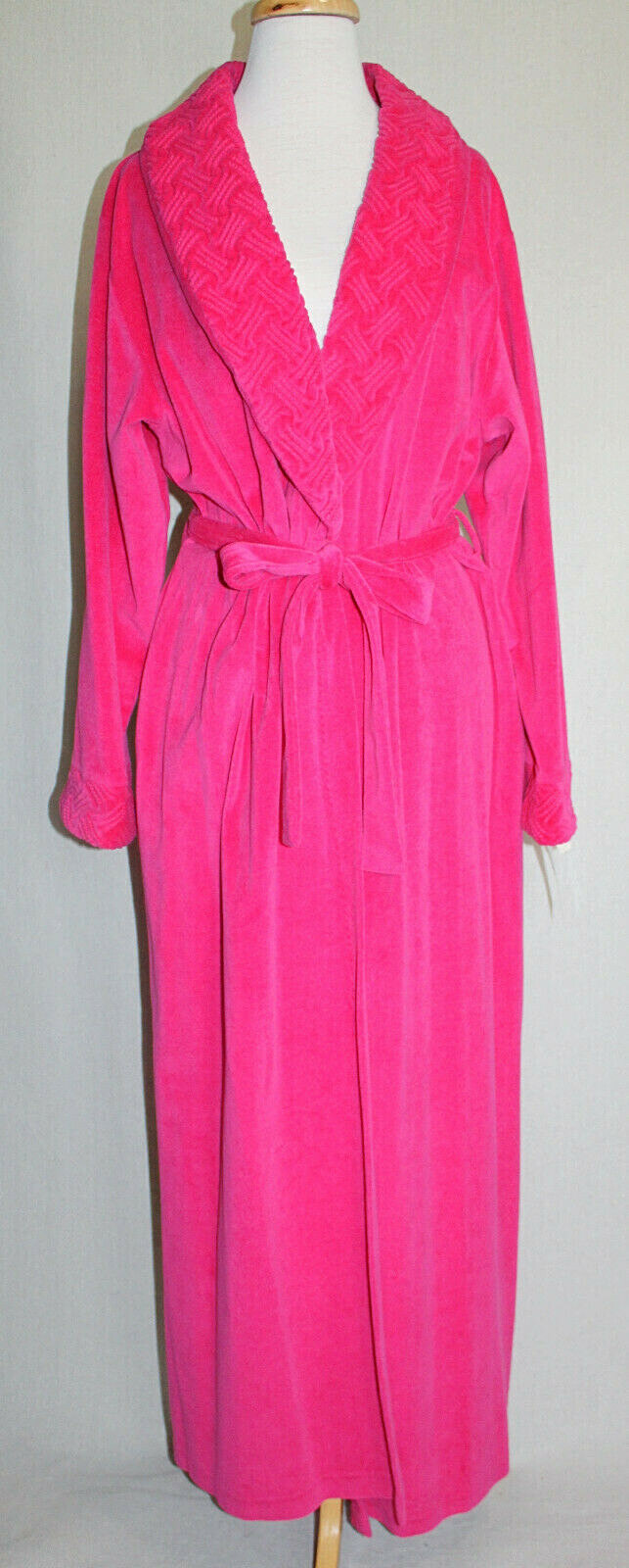 NEW! Vintage GERRY Plush Velour PINK Bathrobe w Embossed Design Trim Size Medium