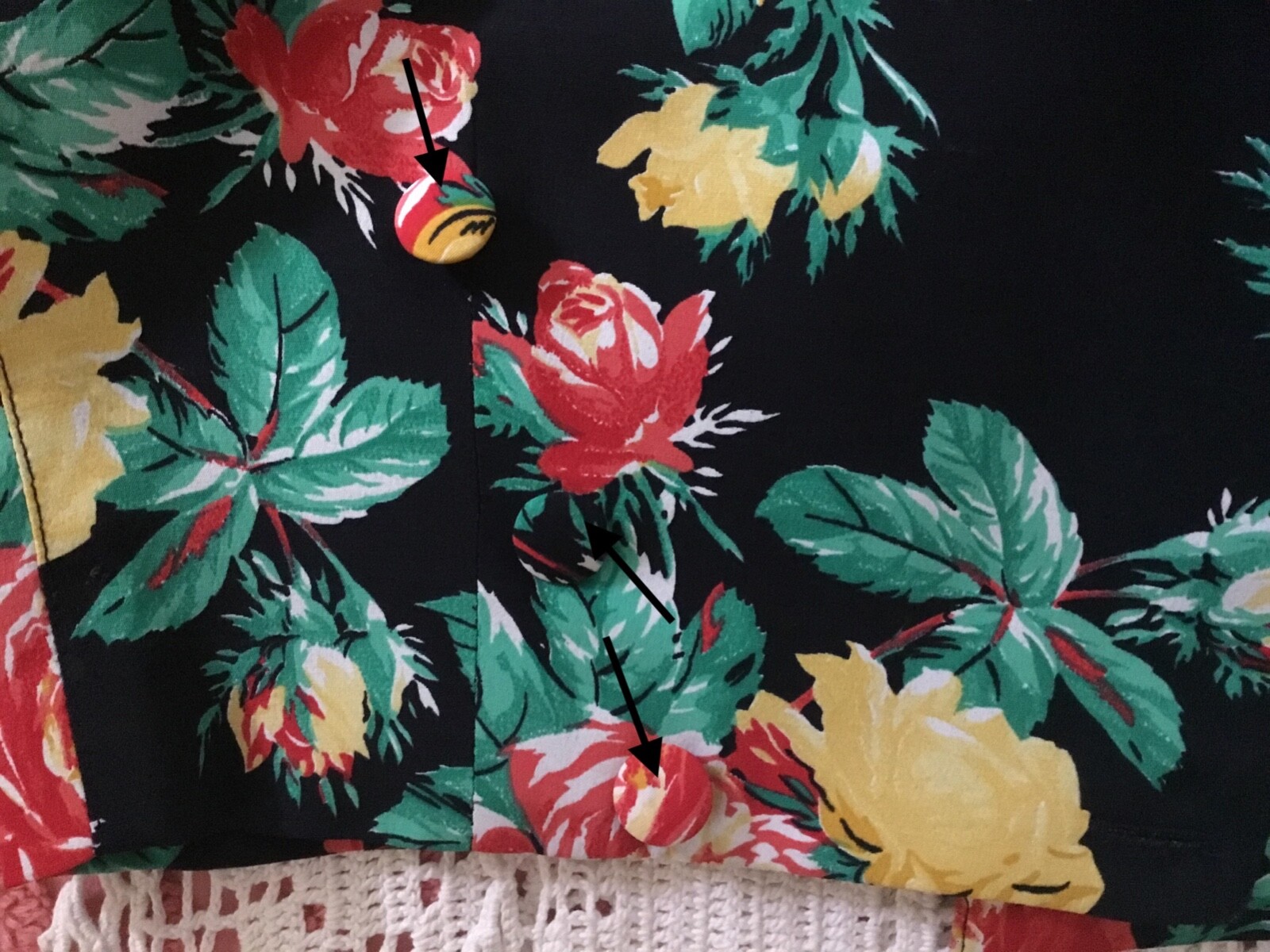 VTG A.B.S. CLOTHING COLLECTION RAYON JACKET SZ SM-PETITE FLORAL ON BLACK USA