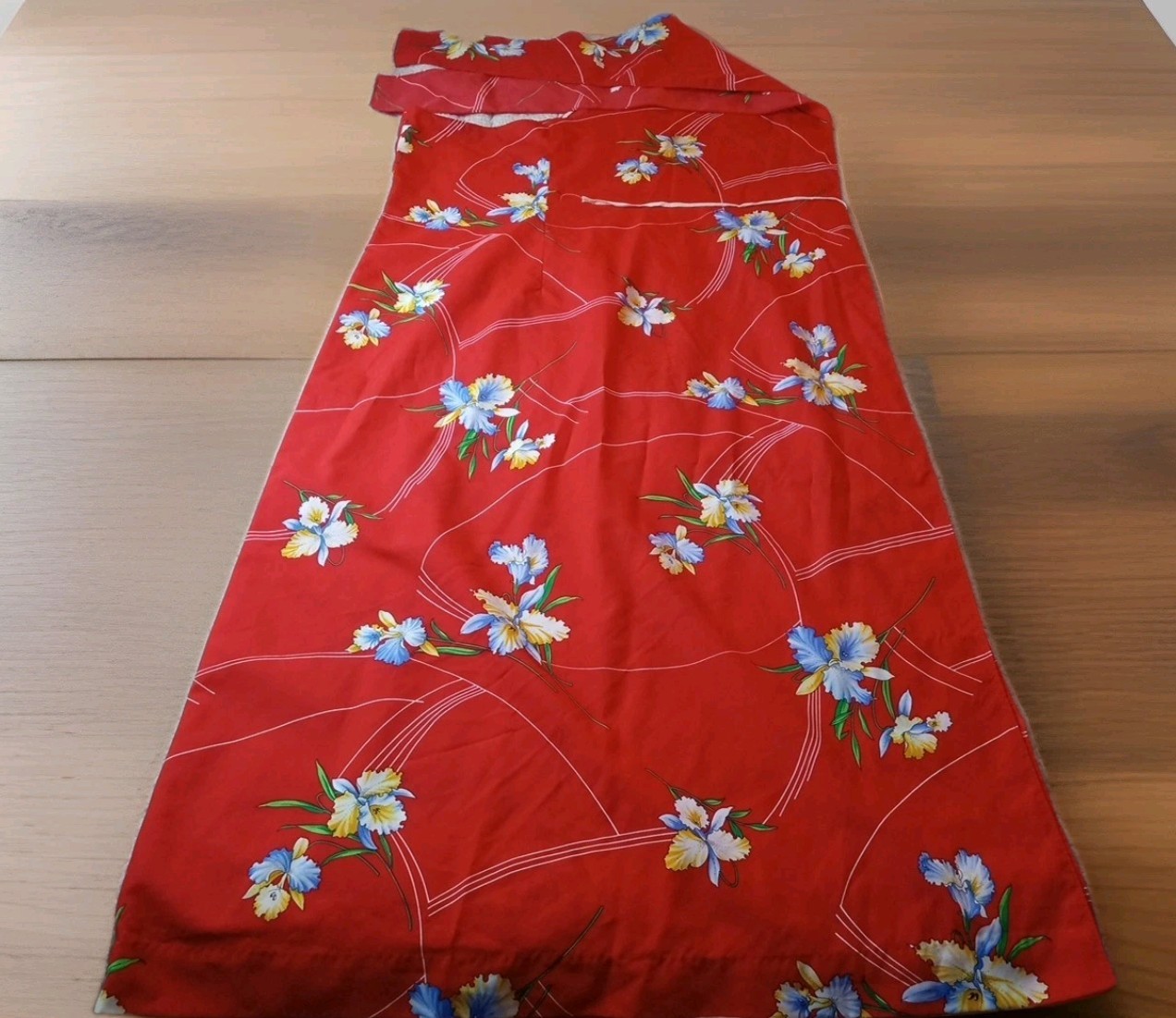 hukilau Hawaii vtg 1960s bikini cover up Tie Wrap Shawl red hibiscus Floral