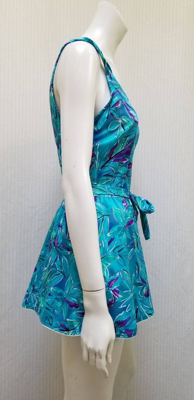 New w/o Tags Maxine of Hollywood Blue Purple Floral Swim Dress One Piece – M/L