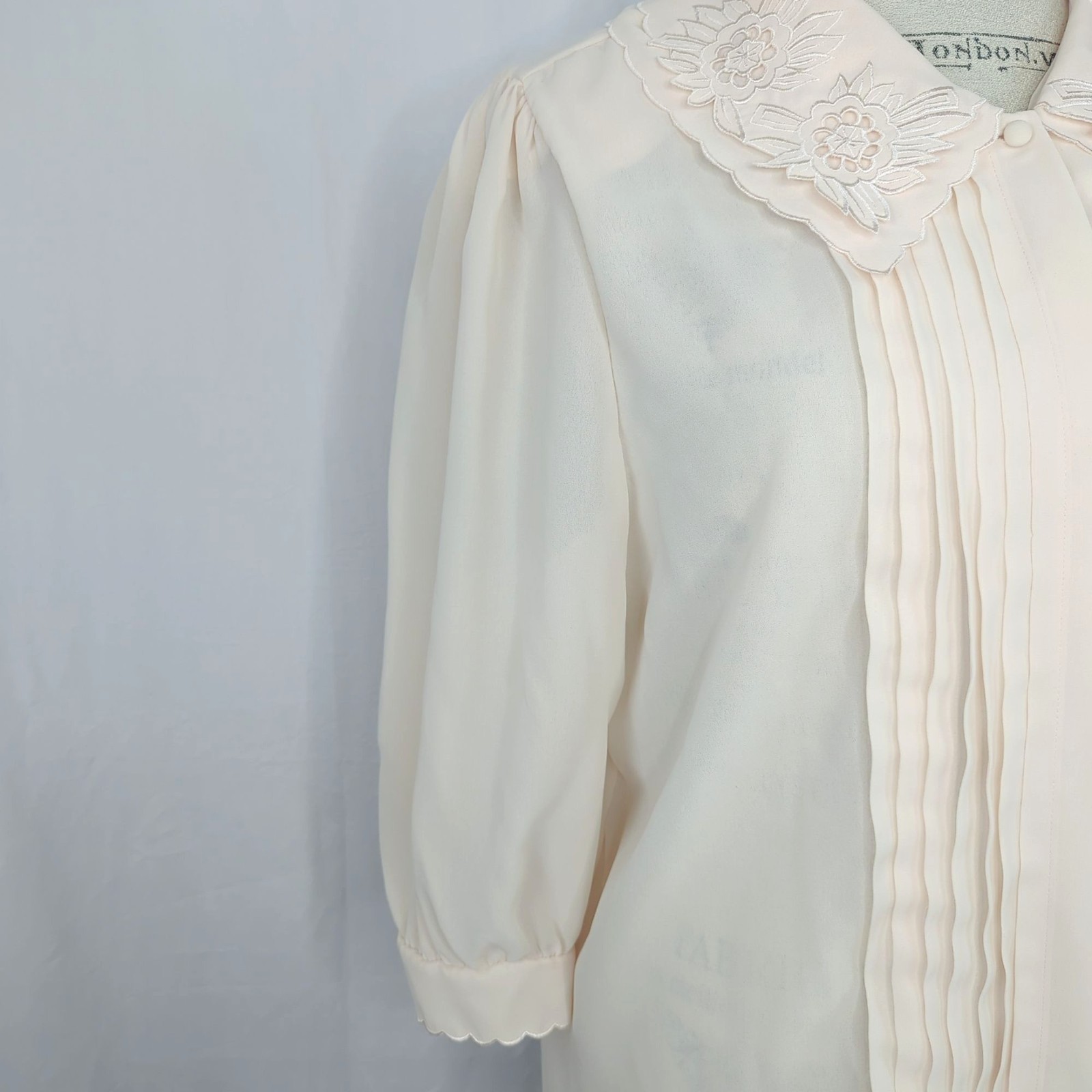 Vintage 80s Josephine Top Large Cream Pin Tuck Blouse