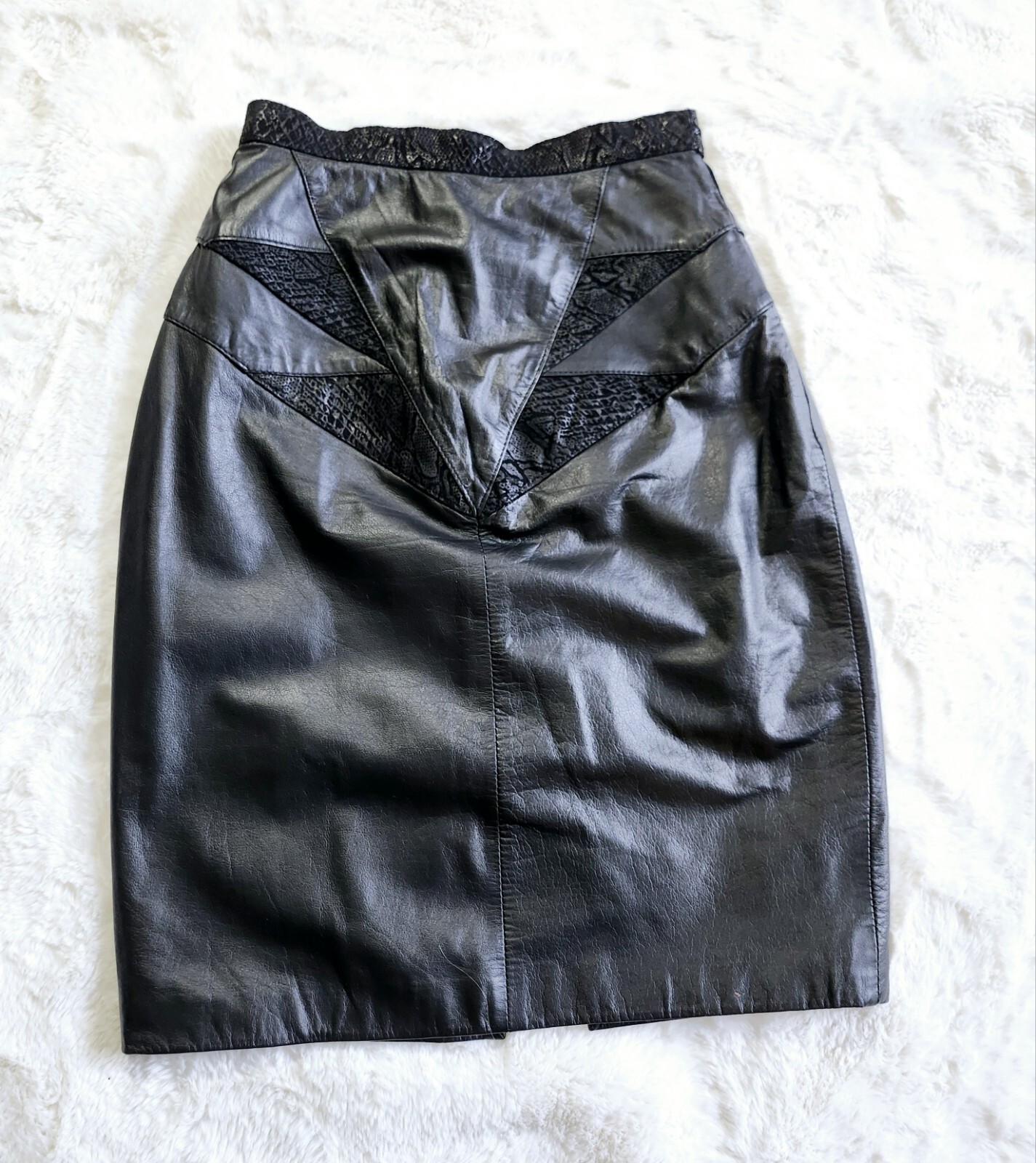 VINTAGE WOMEN’S SIZE 5/6 G-III LEATHER FASHIONS BLACK SKIRT. 80’S