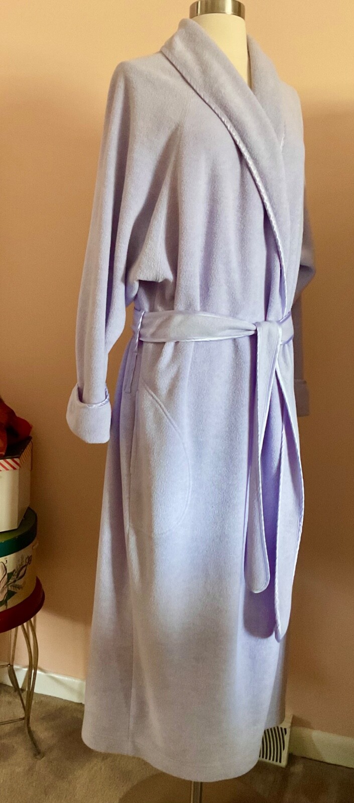 VINTAGE CRABTREE & EVELYN SZ M/L (14) POLY RAYON BLEND LONG LAVENDER ROBE BELTED