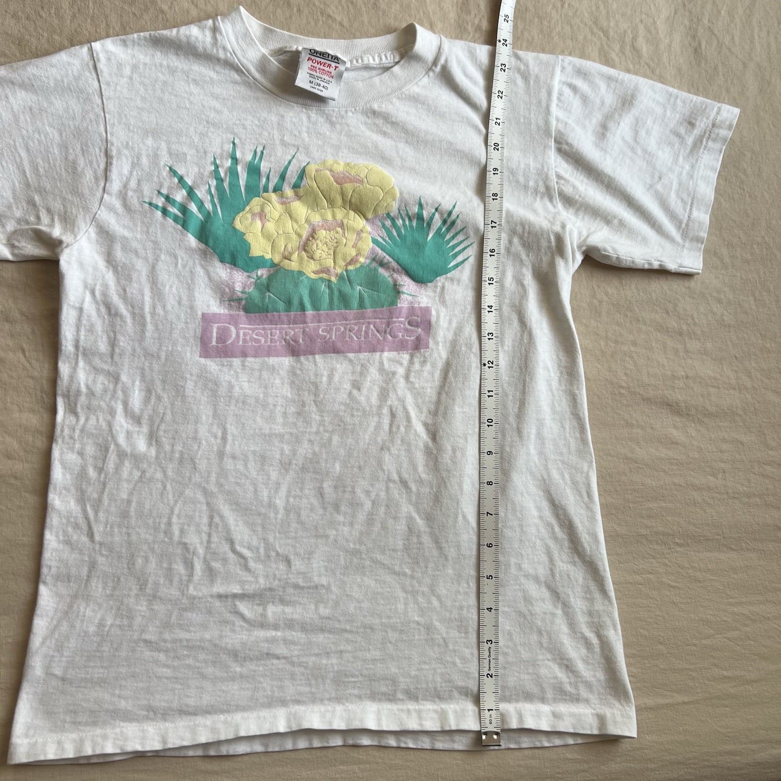 Vintage 80s single stitch Desert Springs white cotton Cactus t-shirt. Size M