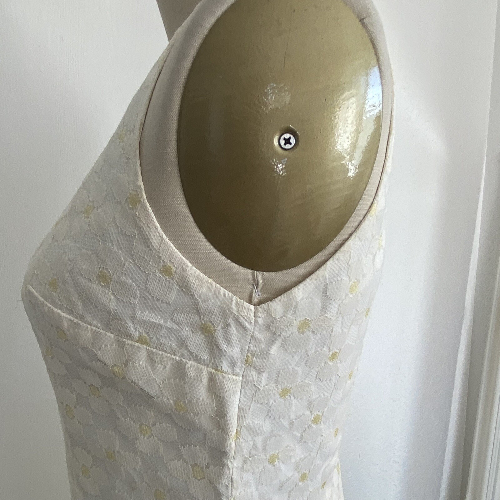 Vintage 60s Daisy Mesh Lace Women’s Dress Floral Sleeveless 4 Small Boho Mod