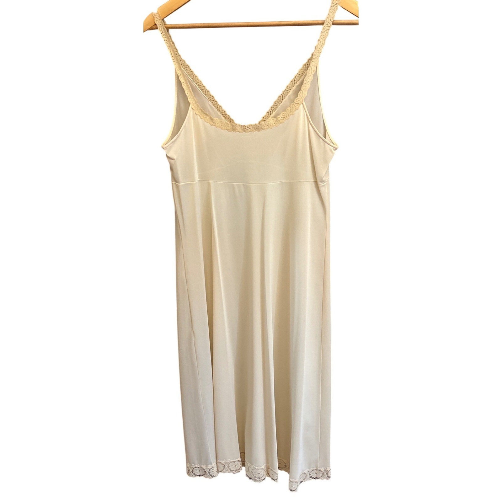 Vintage Vanity Fair Full Slip Dress Lace Trim Coquette Cottagecore Cream 36 L