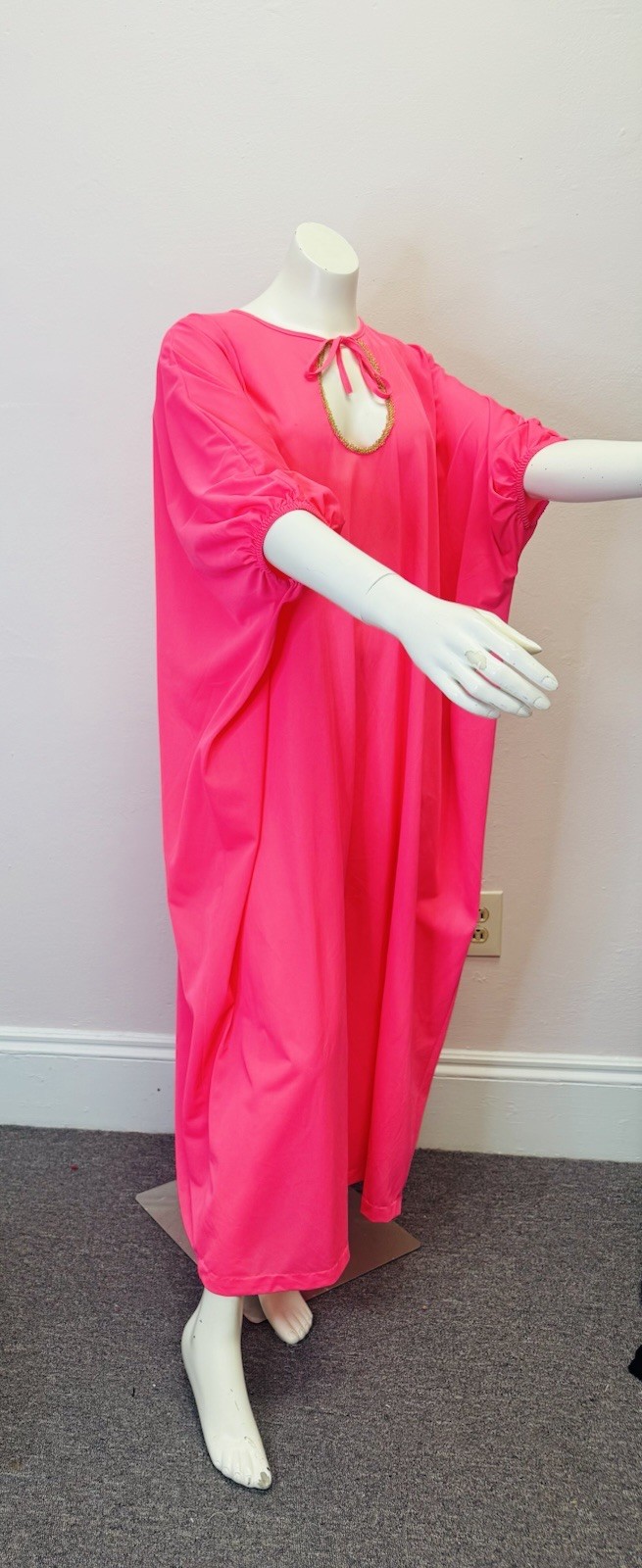 Vintage 60’s 70’s Hostess Caftan Nightgown Nylon Day-glo Pink Maxi Dress Onesize