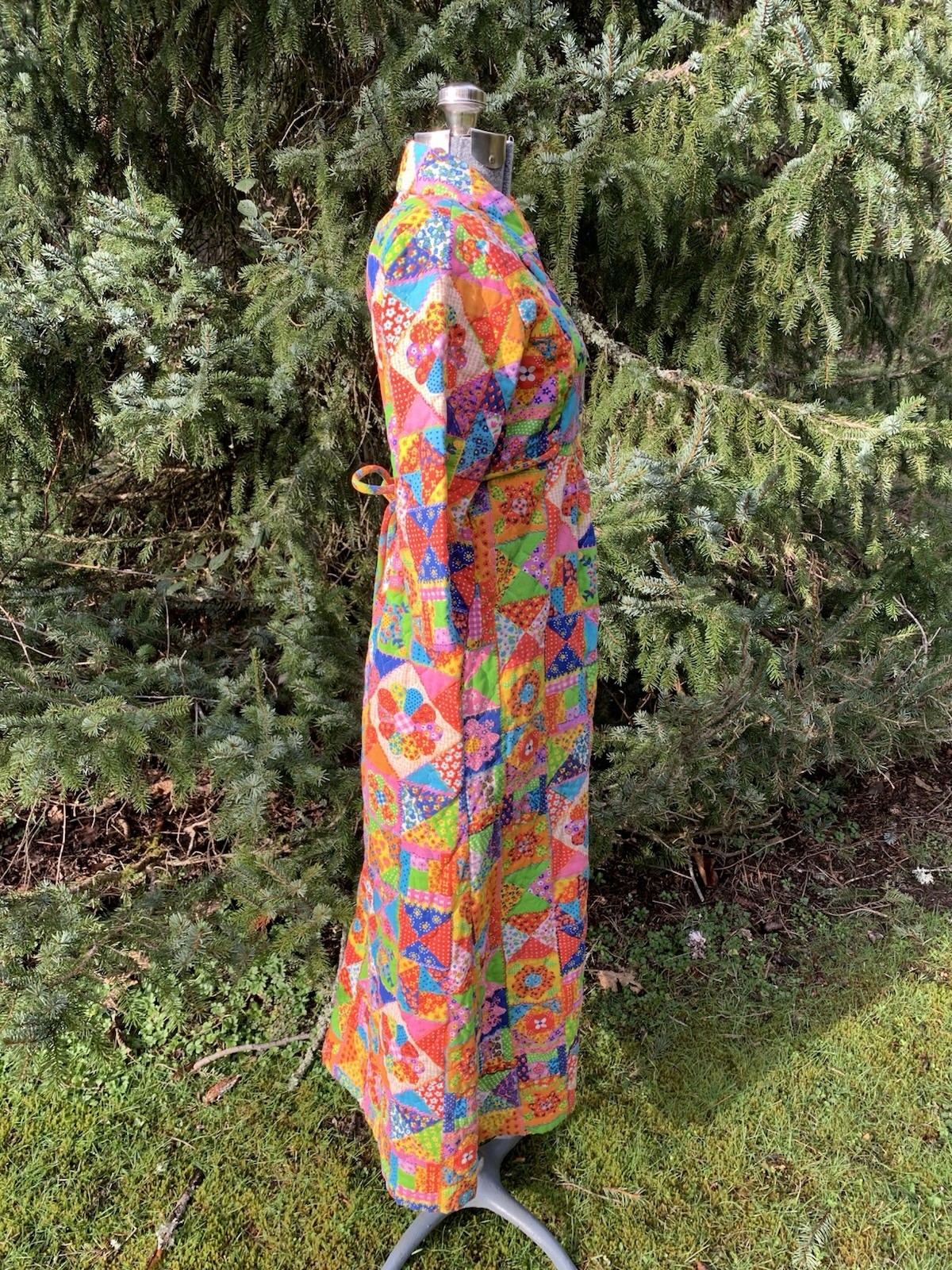 Vintage 1970s Patchwork Robe House Coat Cheater Quilt Psychedelic Funky Retro