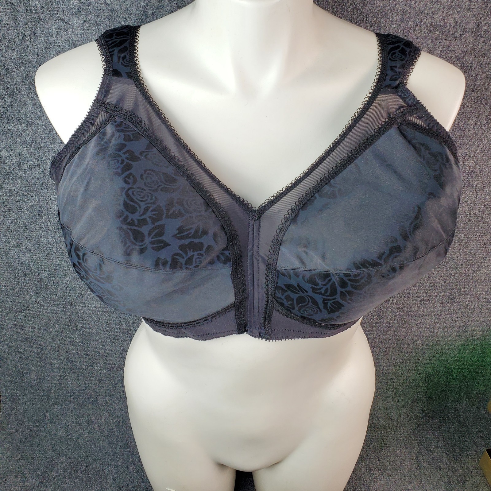 Playtex Silky Satin Bra Women’s Size 46DDD Black Lace Sexy Sissy Pin-up Y2K
