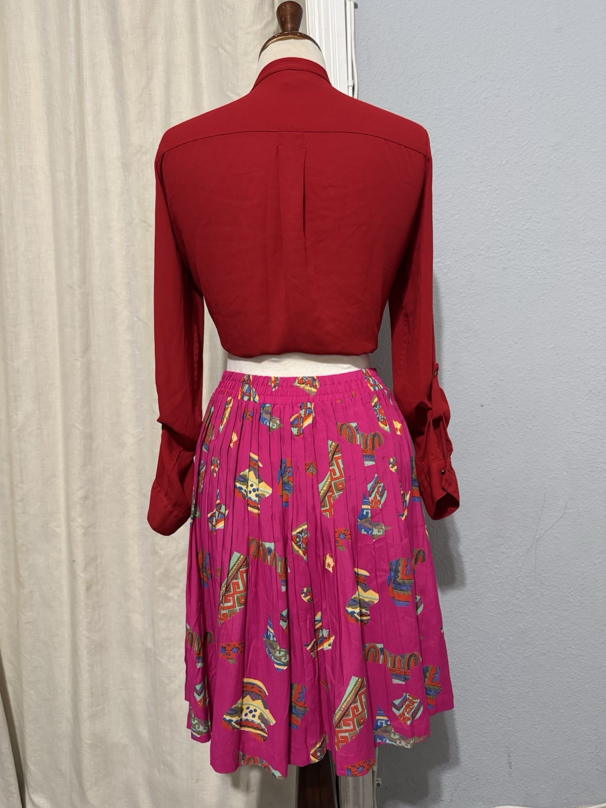 Vintage Melrose Dresses Pink Tribal Print Knee Length Pleated Skirt Size S