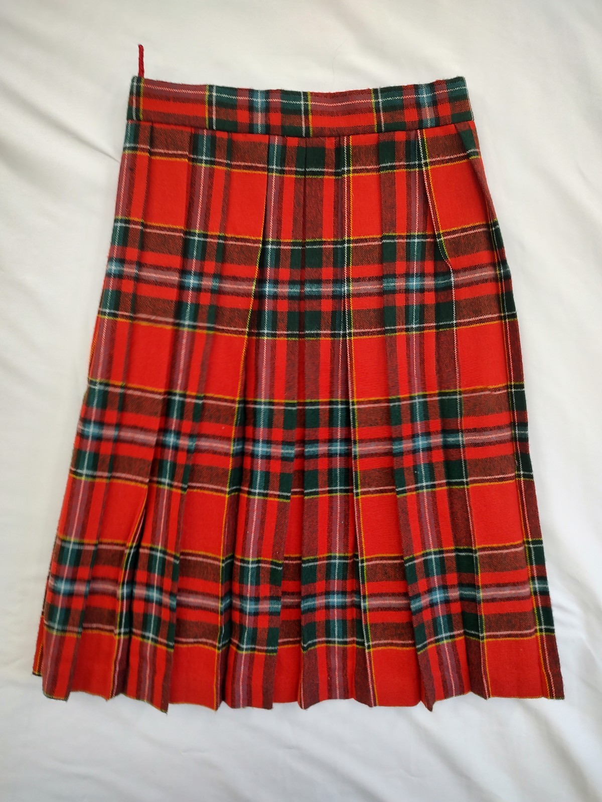 Vintage 80’s Skirt Plaid Tartan Red Wool Blend Pleated w Buckle & Pin Alyssa XS