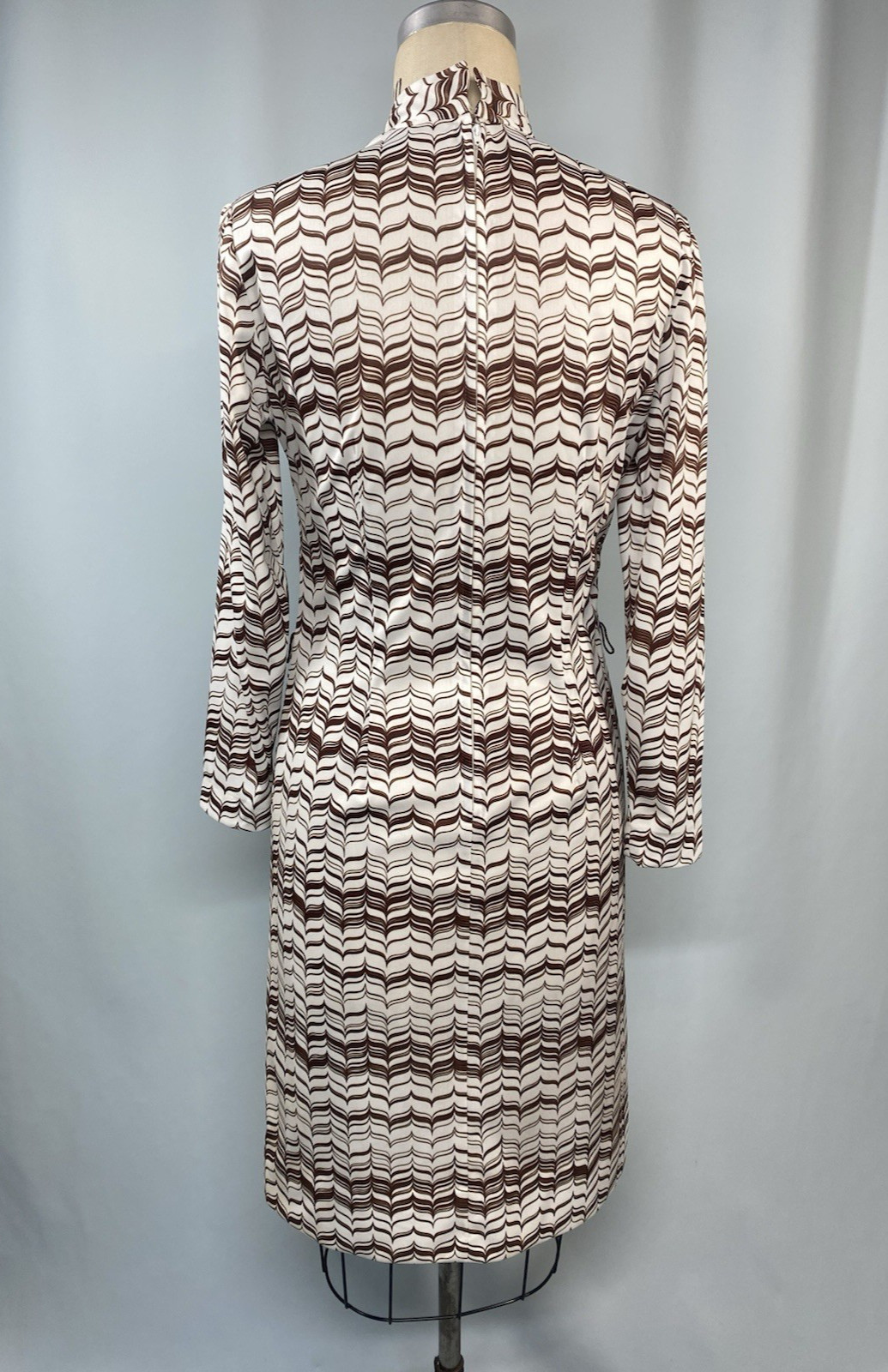 Vintage Dress SIZE MEDIUM 12 white brown zig zag NELLY DON 70s 80s modest