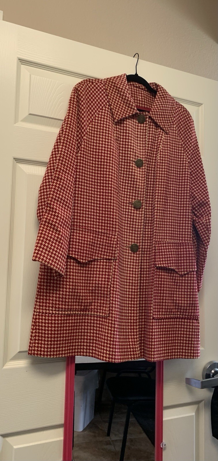 Vintage “The Traveler All Weather Coat by Hollis”Red Houndstooth Size Medium ?