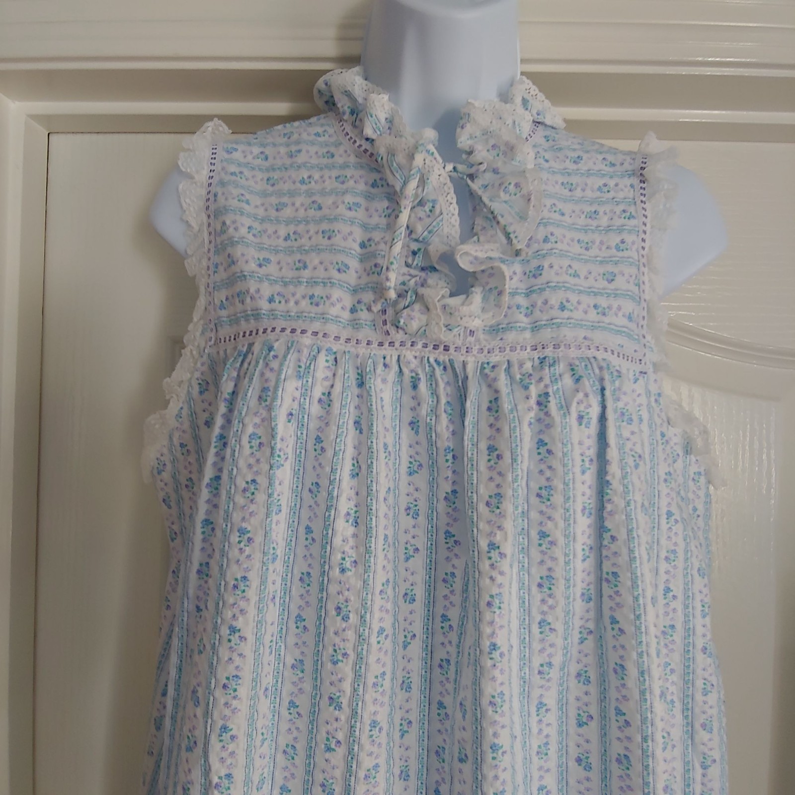 Vtg Brandywine Timeless Demure Cottagecore Floral Long Nightgown Sleepwear M