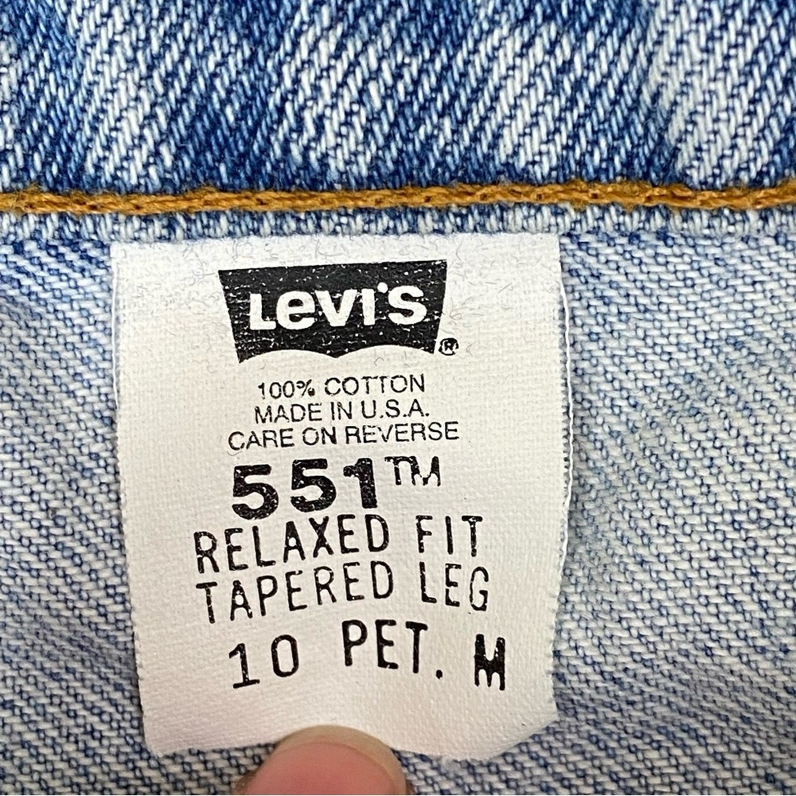 Vintage Levi’s 551 1990’s Relaxed Fit Tapered Leg Light Wash Jeans 10 Petite