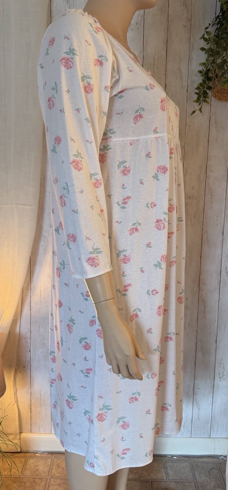Vintage Sears Carriage Court Cottagecore Prairie Floral Nightgown Large NWT Spot