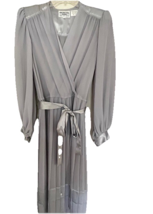 Vintage 1970’s Elegant Women’s Pleated Dress in periwinkle grey secretary, satin