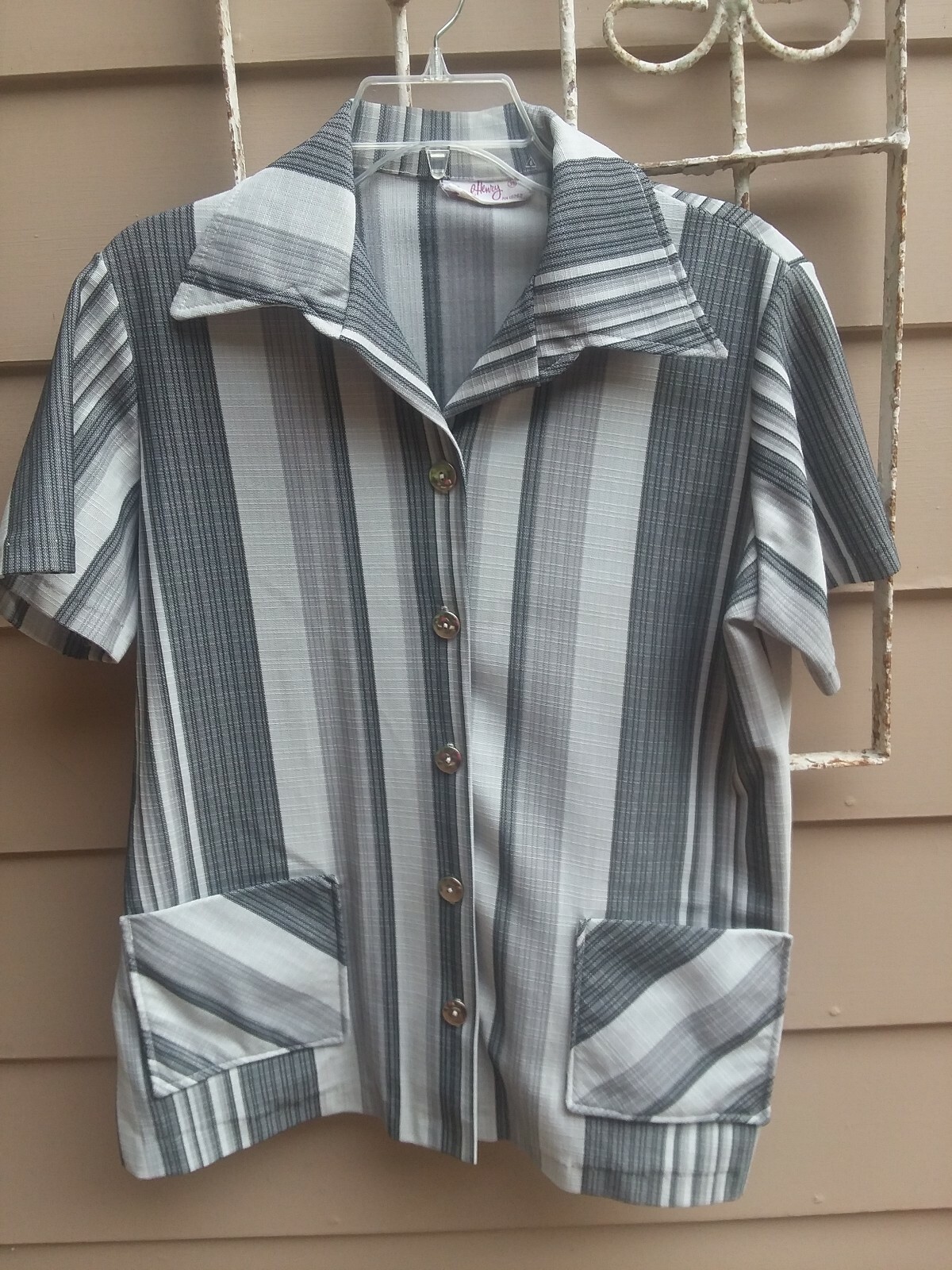 Vintage 70’s Carol Henry Jacket/Top size 38 black &, grays Silver Buttons front