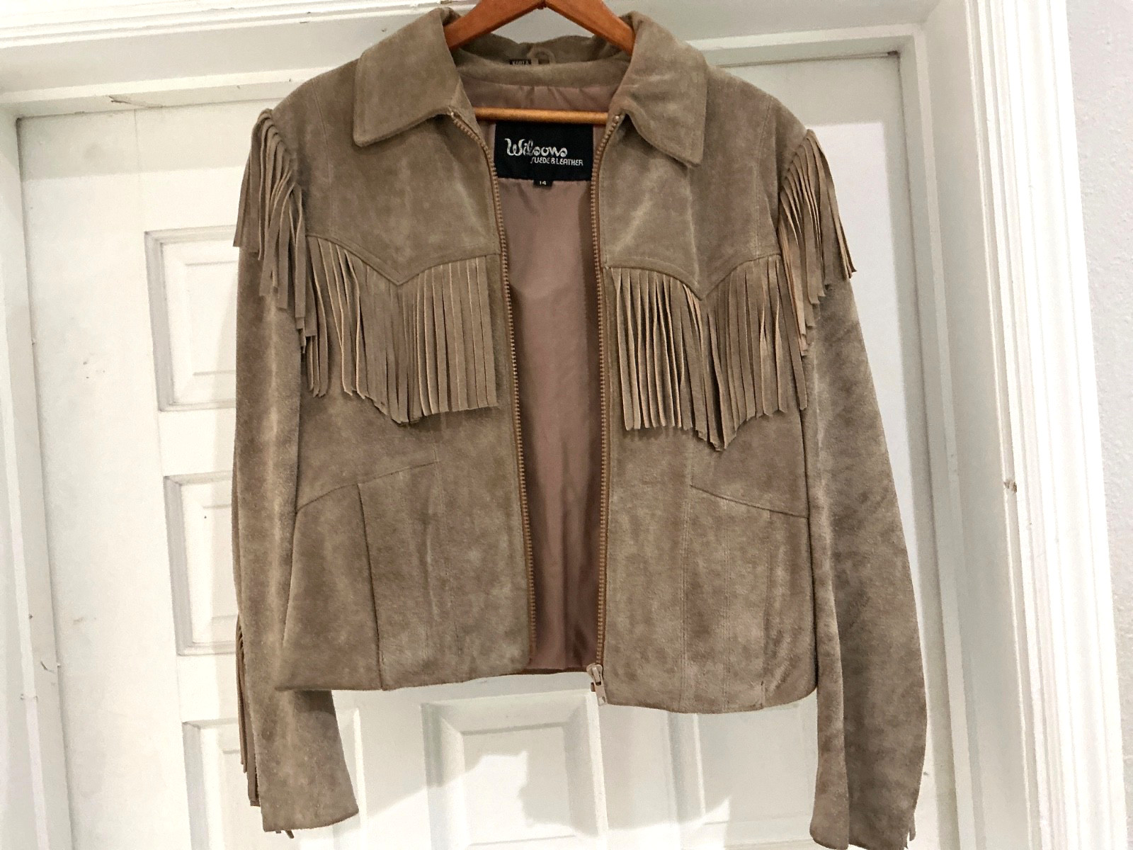 VTG 80s Wilson’s Leather Taupe Suede Fringe Jacket Size 14 – RUNS VERY SMALL