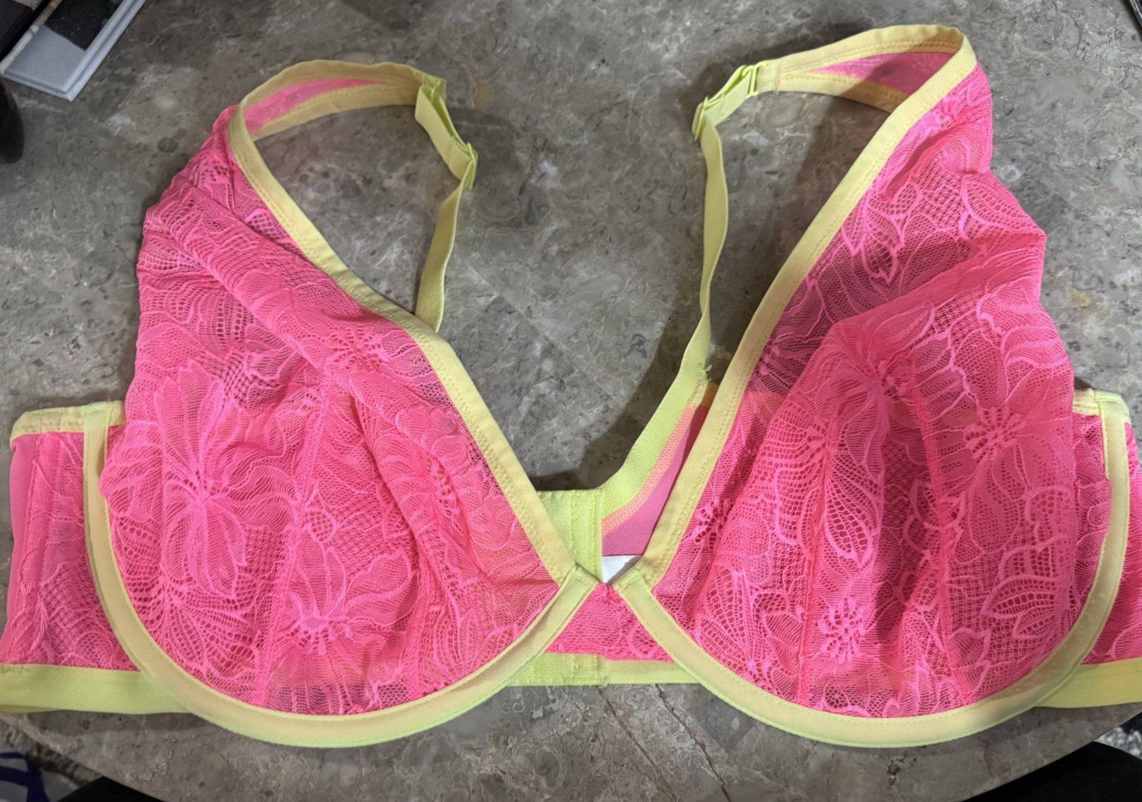 VINTAGE CACIQUE BRA! 44 DDD. PINK & YELLOW