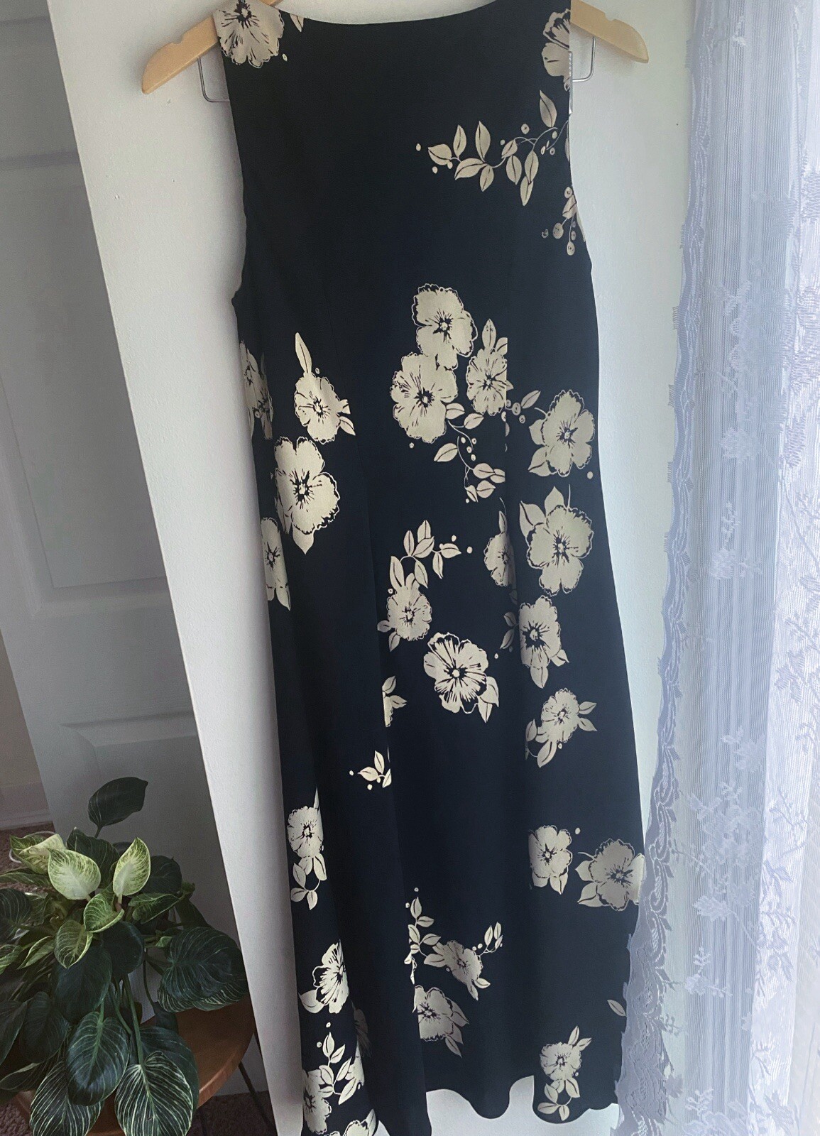 Vintage Jones New York 90s Black Floral Gown Maxi Dress Sleeveless Shift Size 10