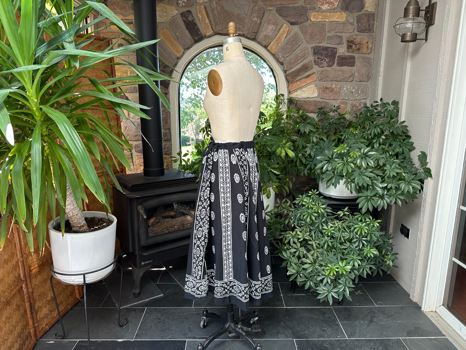 Vintage Black and White Cotton Floral Midi Skirt Uniti Casuals Made in India