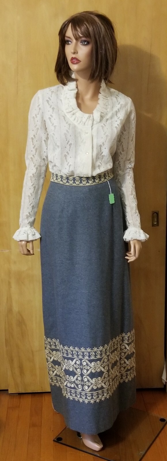 VINTAGE 2 PIECE MALBE LACE TOP & LONG WOOL SKIRT ~ 9/10 ~ 60’s