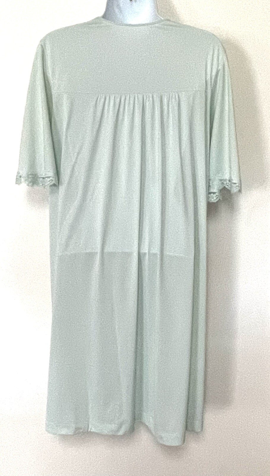 Vintage Lorraine Robe Dressing Gown Small Short Sleeve Button Front w/ Pocket
