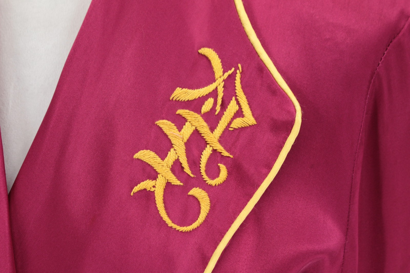 VTG Women’s 40s Magenta W/ Yellow Trim Asian Robe Sz S 1940s Satin Rayon