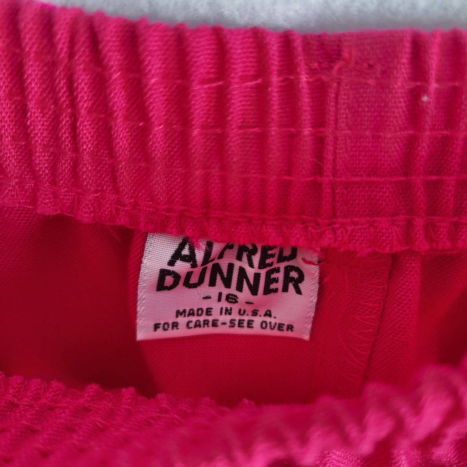 vintage Alfred dunner suit set blazer skirt pink 12/16 pockets machine wash usa