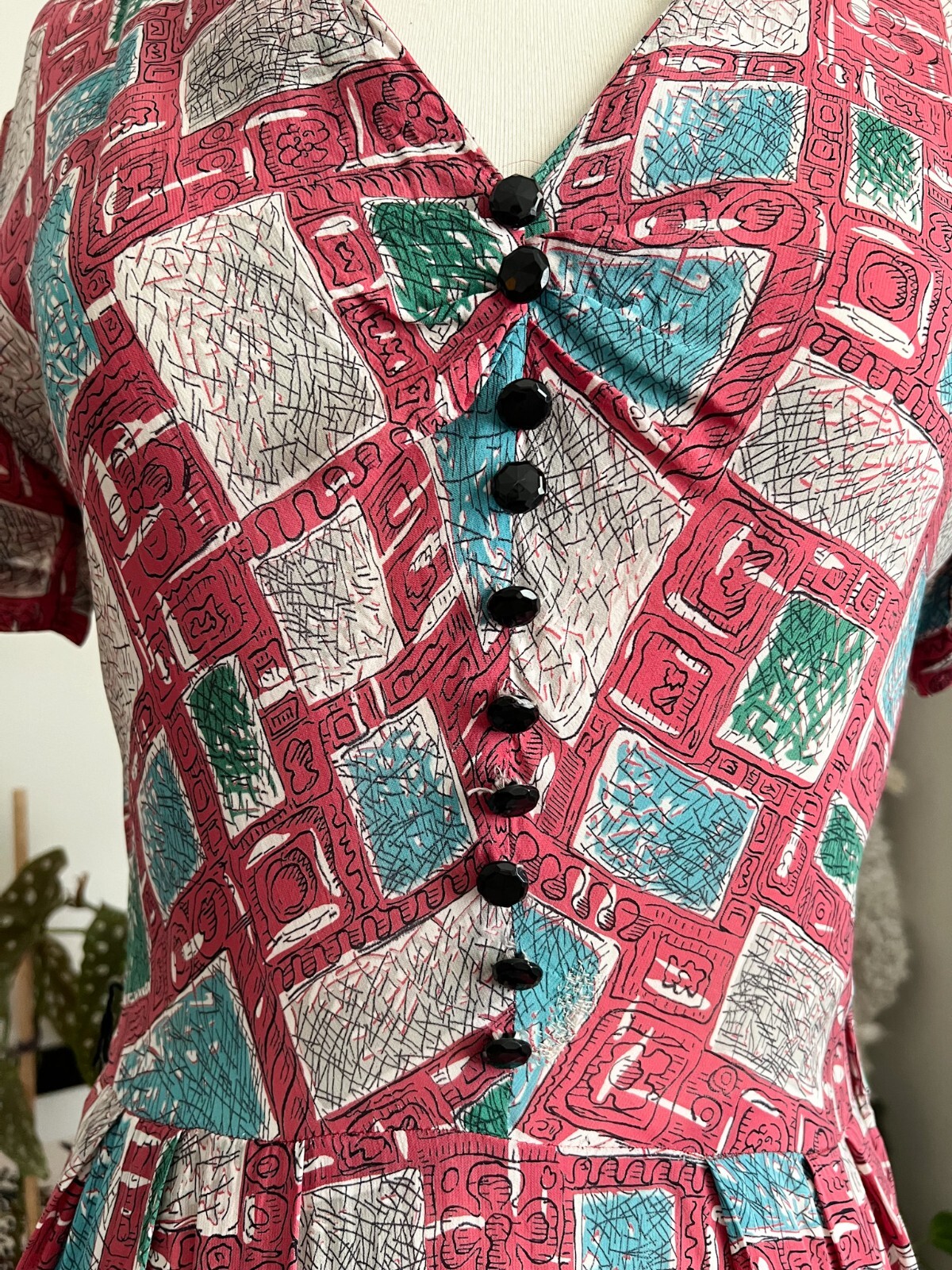Vintage 40s Dress 1940s Red Colorful Geometric Swing Dance Rayon