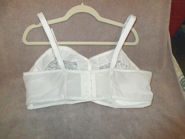 Vtg Pointy Bullet Bra Size 40DD Floral Lace Fetish Burlesque Pin Up 50s 60S USA