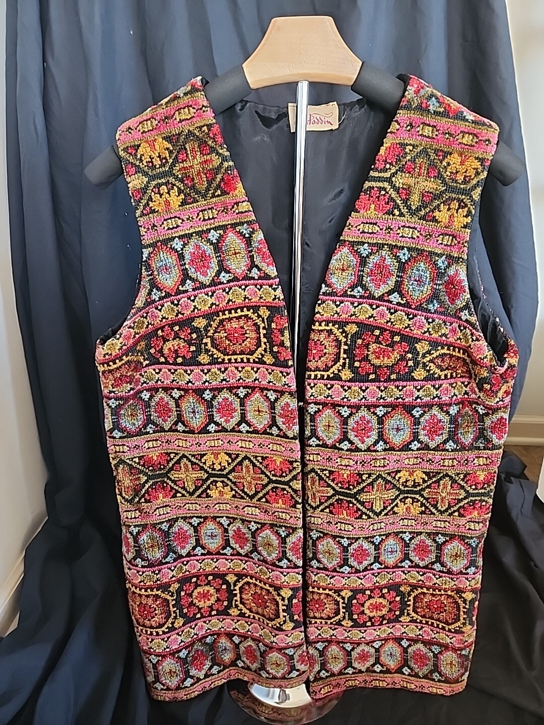 VTG Aladdin 70’s Carpet/Needlepoint/Tapestry Vest, Multicolor, Size M-L
