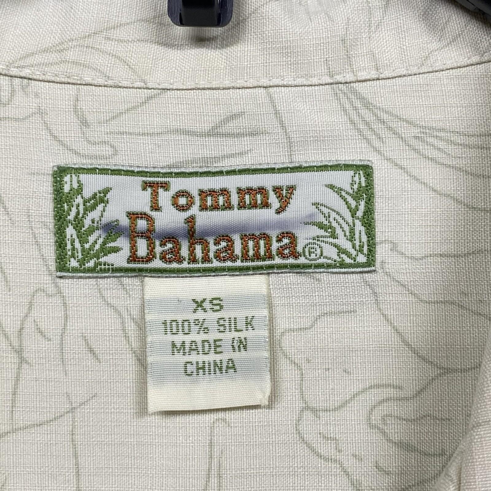 VTG Tommy Bahama Hawaiian Shirt 100% Silk Women’s XS Floral Tropical Vacation