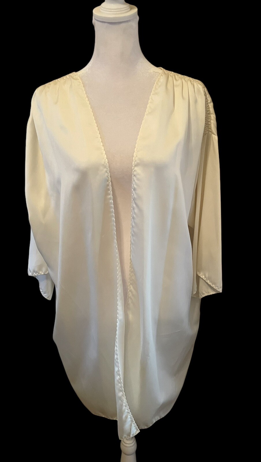 Intime of California Women’s Ivory Cream Open Front Robe Cover Knee Length M
