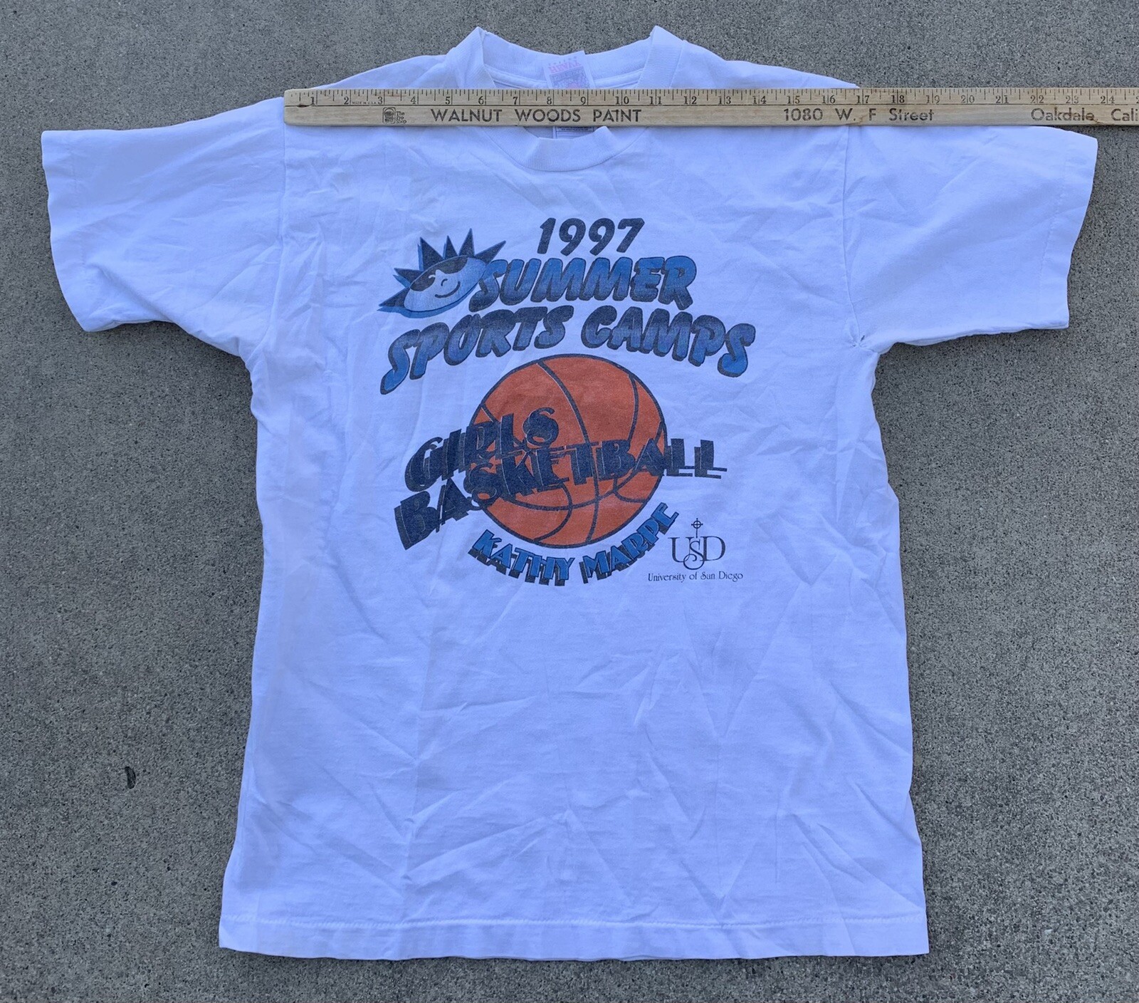 Vtg 1997 Summer Sports Camps Girls Basketball University of San Diego t-shirt M