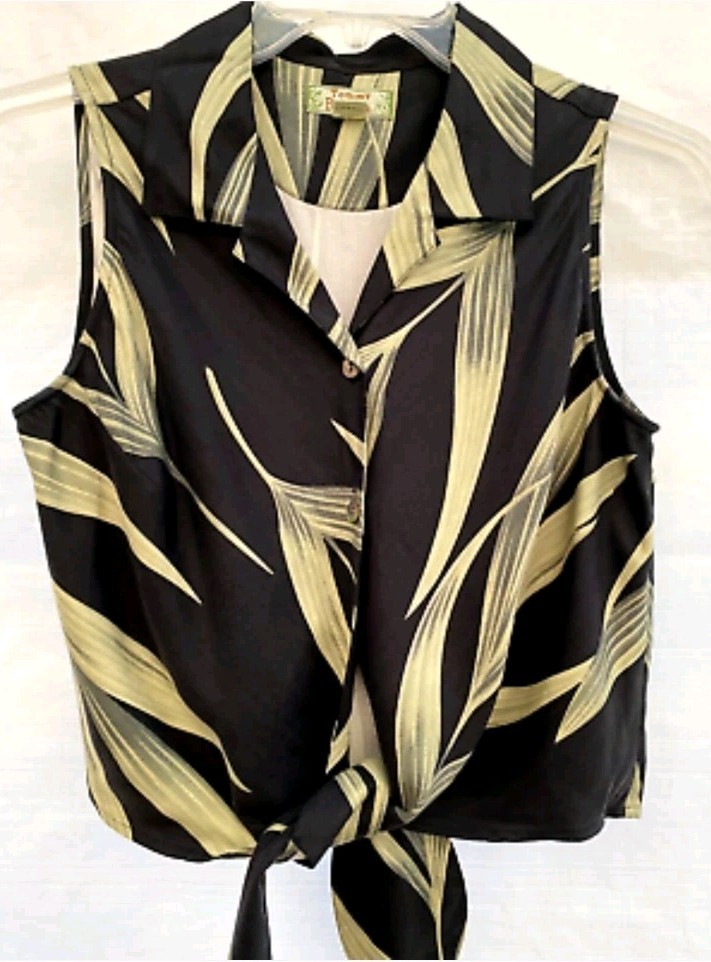 VTG 90s..TOMMY BAHAMA..CROPPED..SILK..HAWAIIAN..WOMENS..TOP / BLOUSE..sz S (4-6)